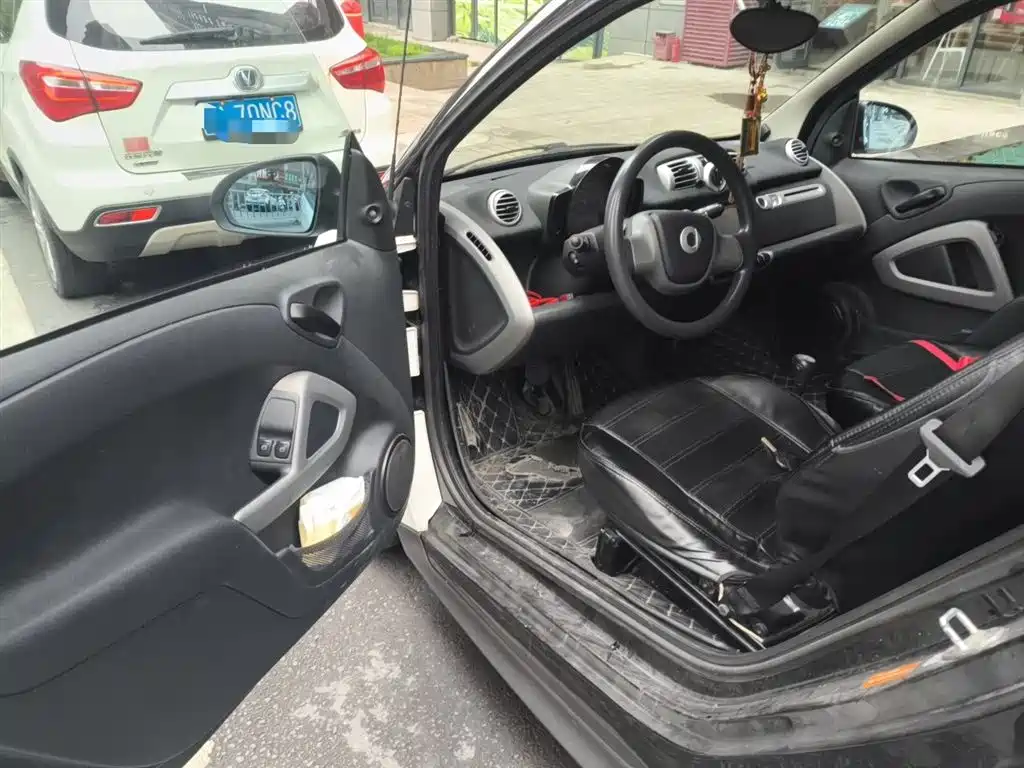 smart Fortwo 2015 — фото 14