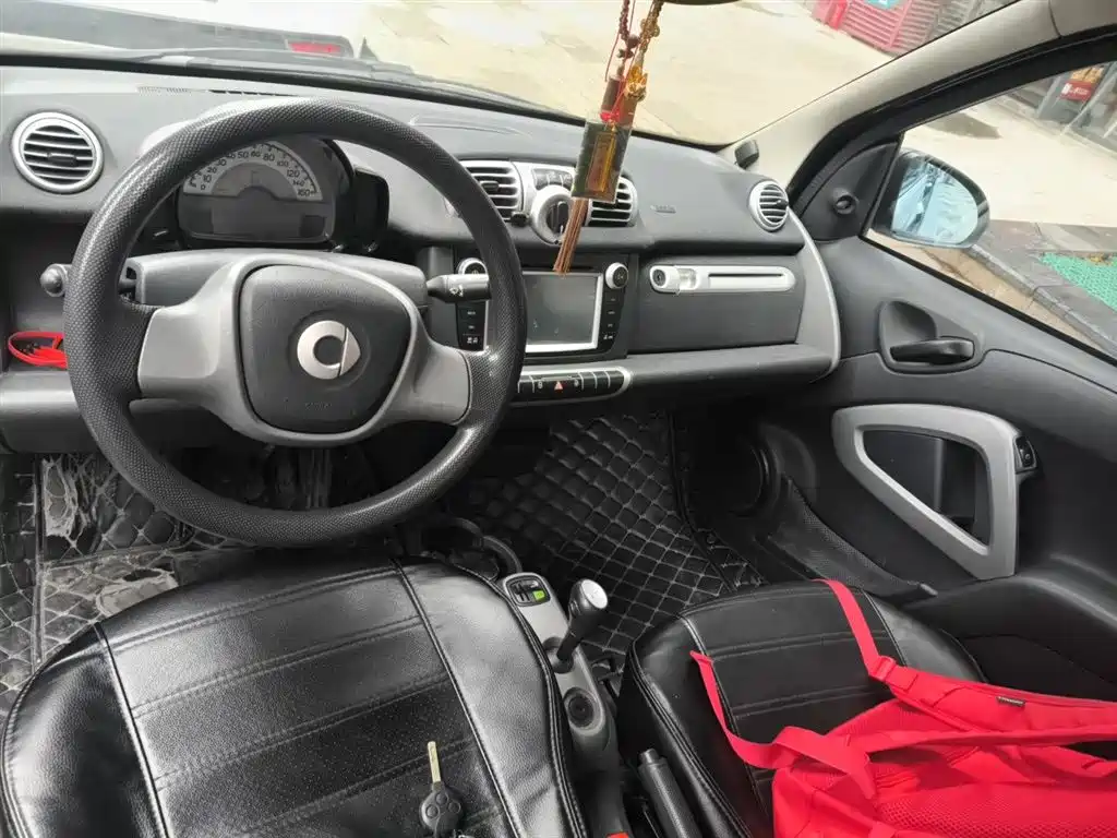 smart Fortwo 2015 — фото 13
