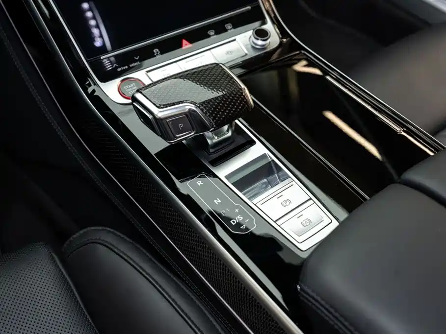 Audi S8 2021 — фото 12