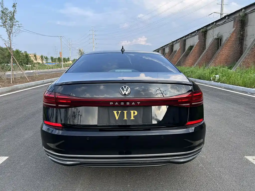 Volkswagen Passat 2023