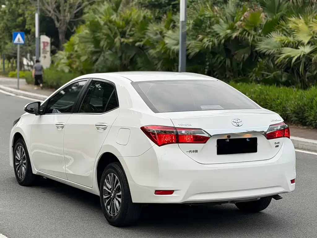 Toyota Corolla 2019 — фото 10