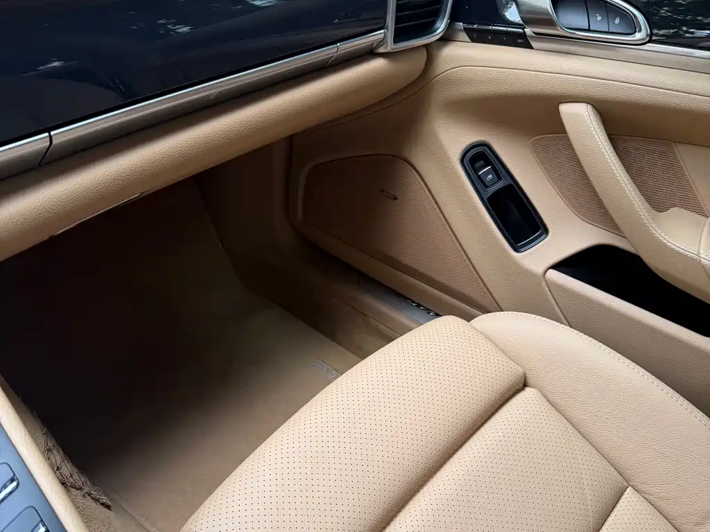Porsche Panamera 2015 — фото 26