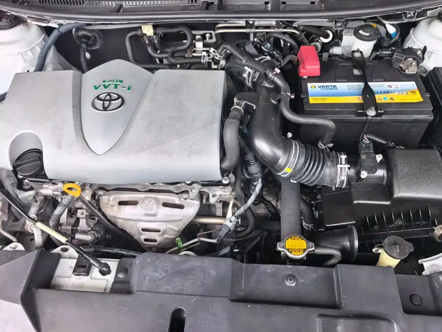 Toyota Yaris L 2017 — фото 10