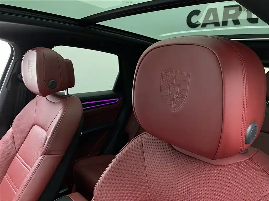Porsche Cayenne 2019 — фото 24