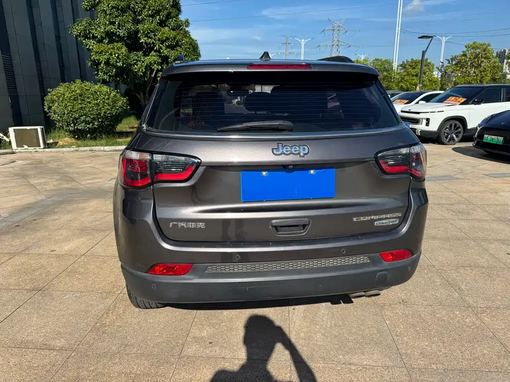 Jeep Compass 2018 — фото 6