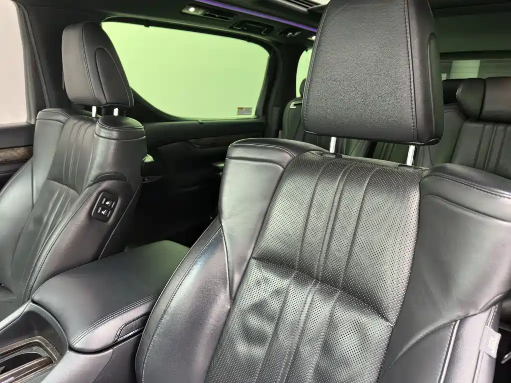 Toyota Alphard 2019 — фото 24