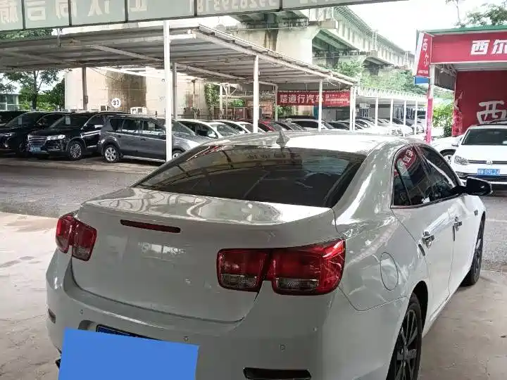 Chevrolet Malibu 2015 — фото 10