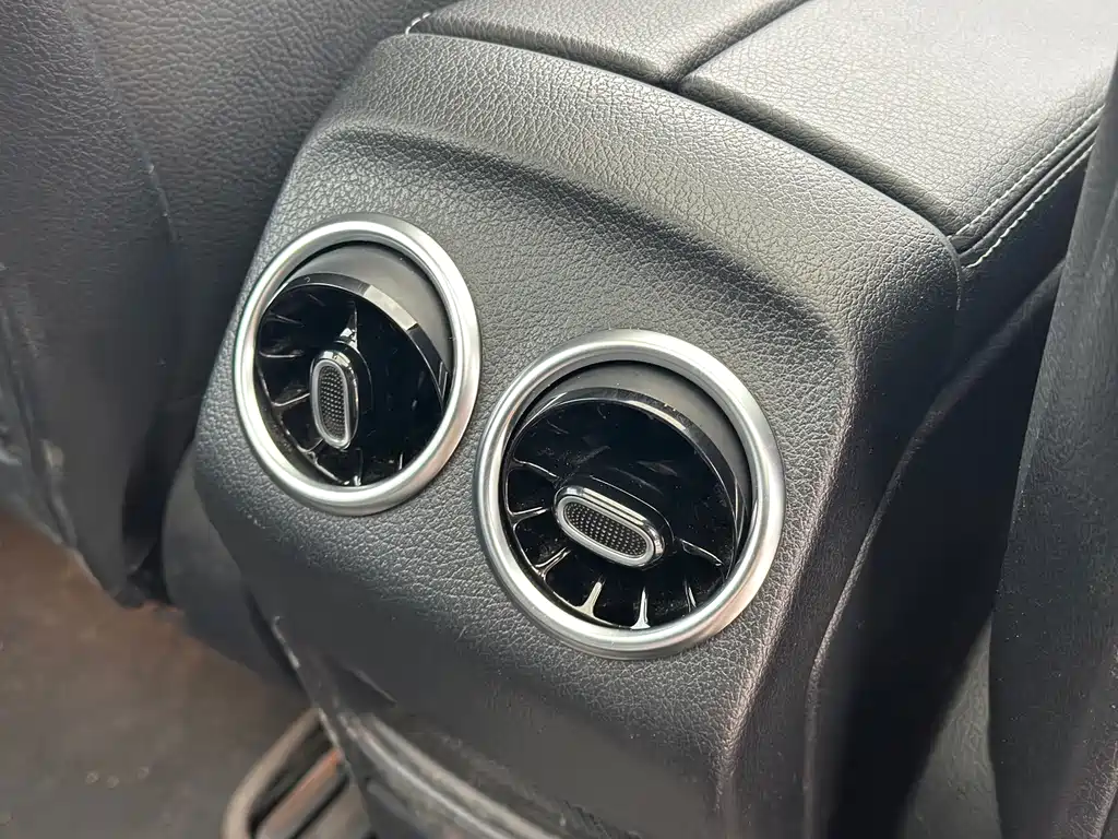 Mercedes-Benz EQB 2022 — фото 19