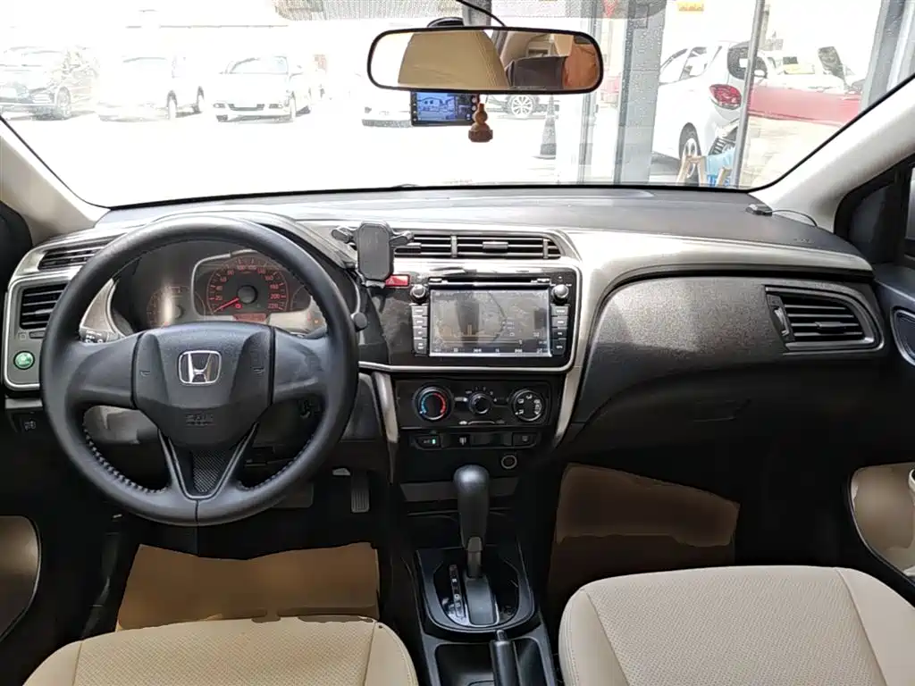 Honda City 2016 — фото 10