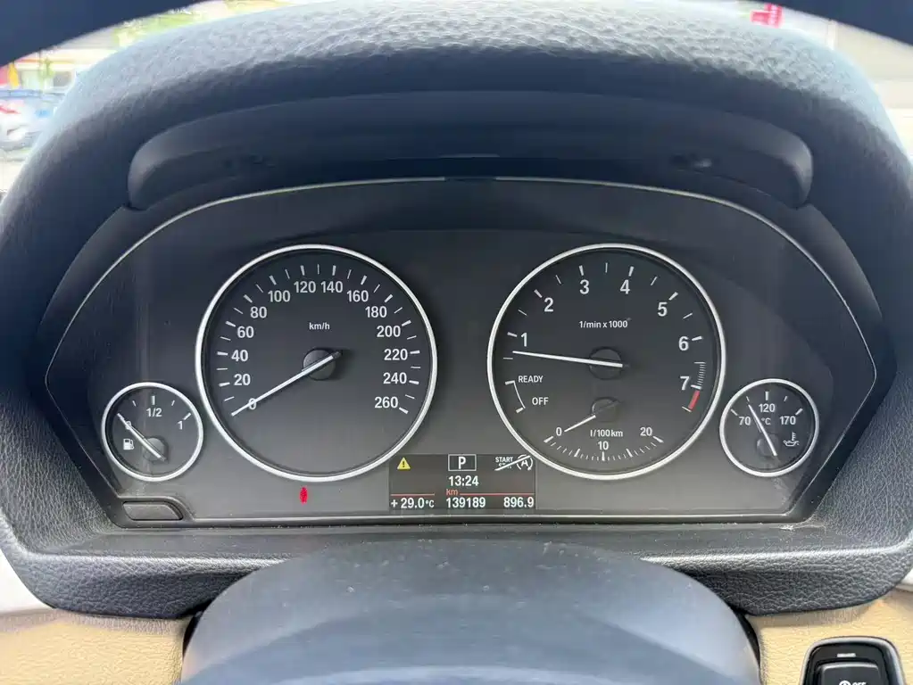 BMW 3 Series 2015 — фото 15