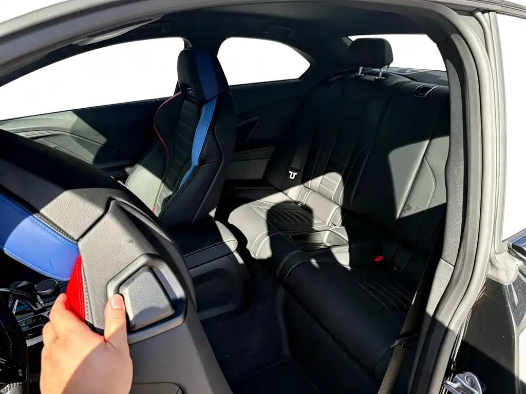 BMW M2 2025 — фото 8