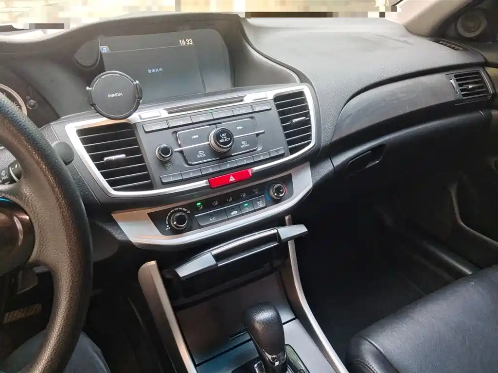 Honda Accord 2015 — фото 14