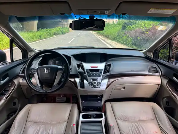 Honda Odyssey 2015