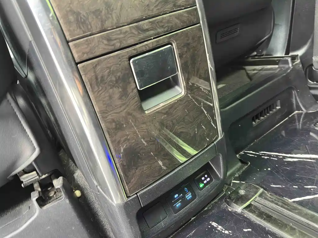 Toyota Alphard 2019 — фото 13