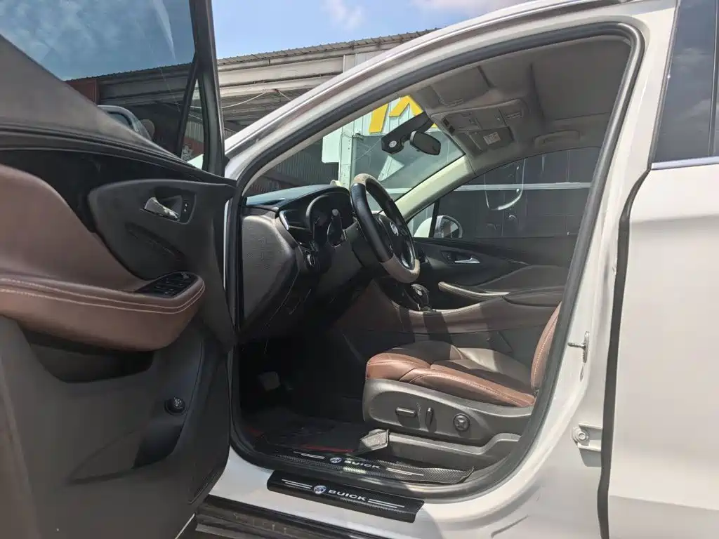 Buick Envision Plus 2018 — фото 20
