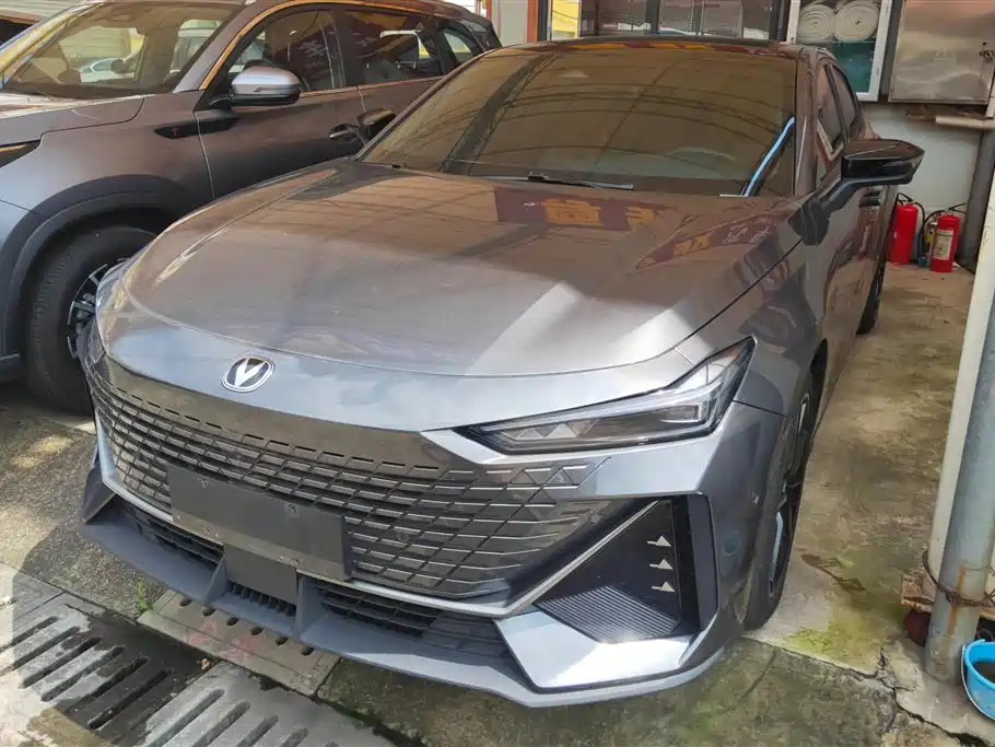 Changan UNI-V 2022