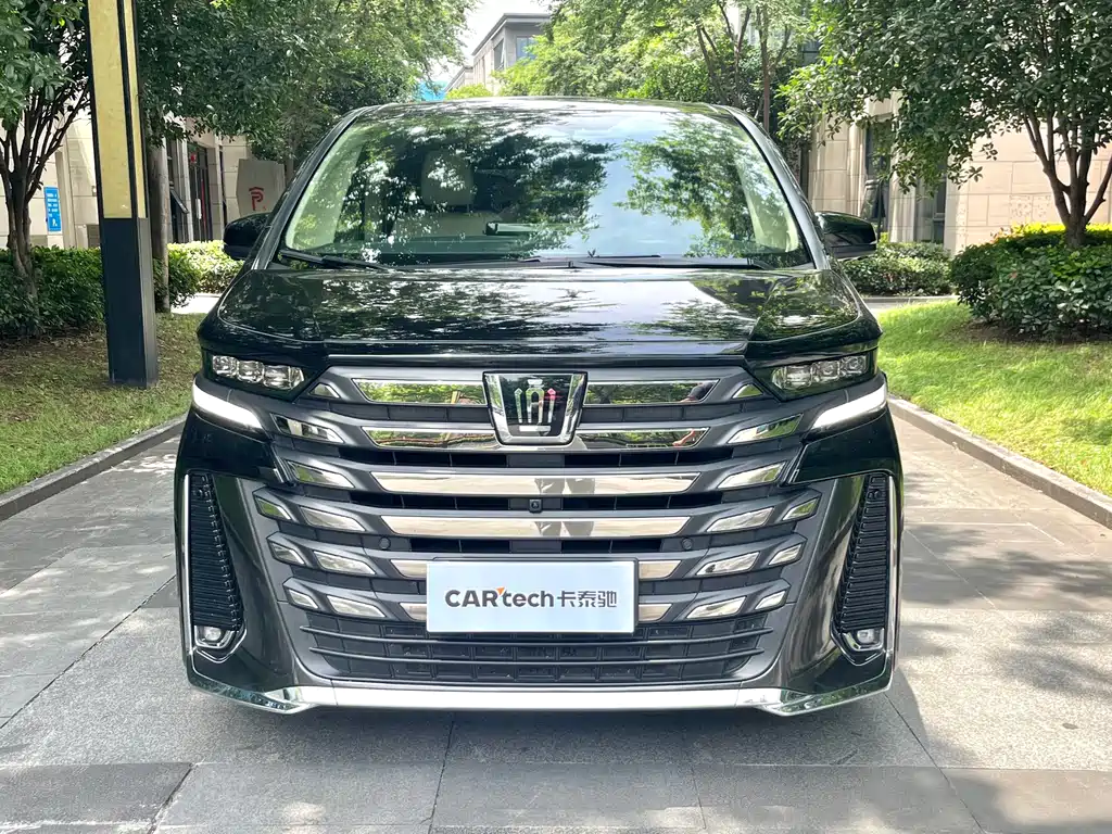 Toyota Vellfire 2024 — фото 2