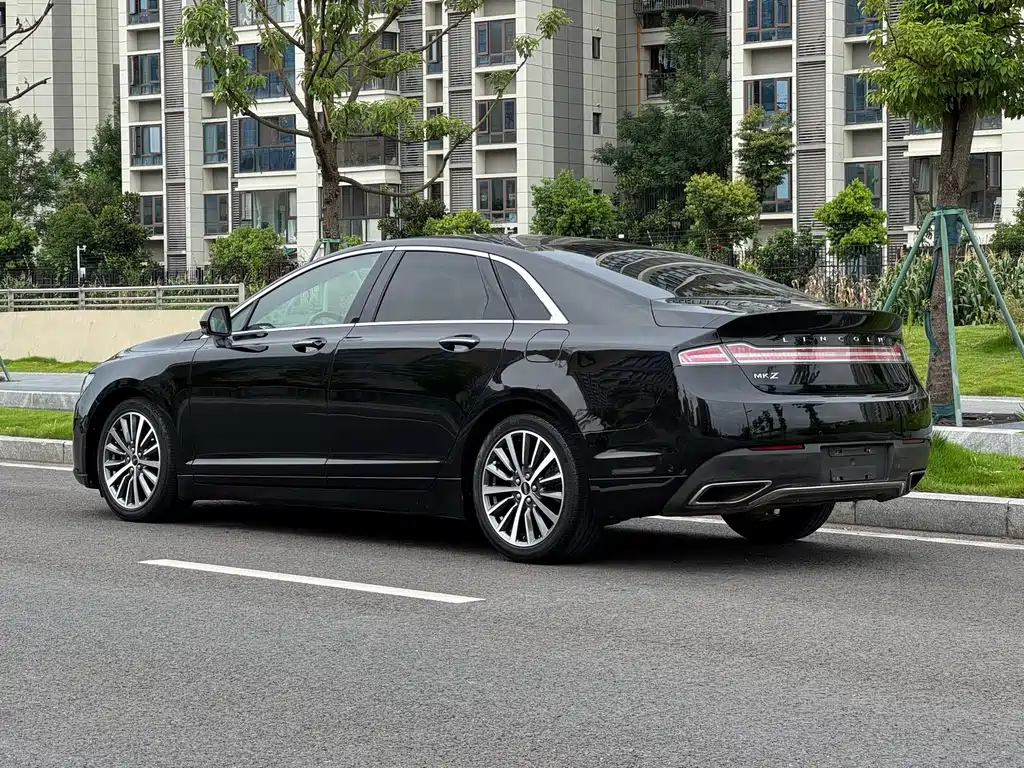 Lincoln MKZ 2017 — фото 19