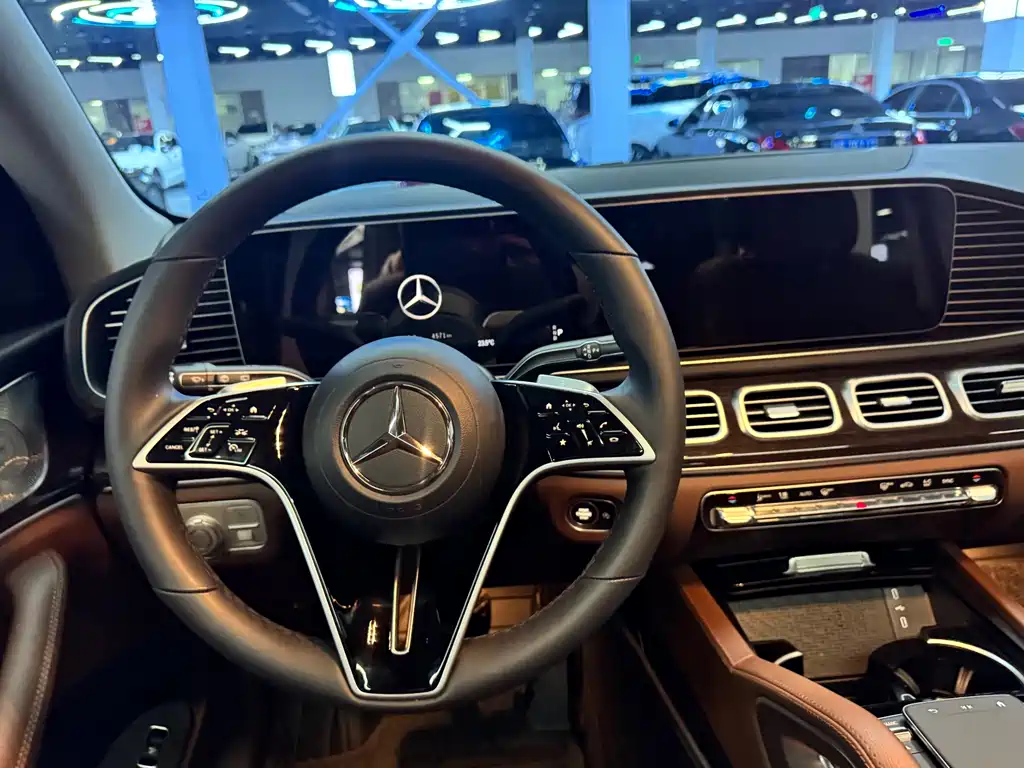 Mercedes-Benz GLE 2025 — фото 10