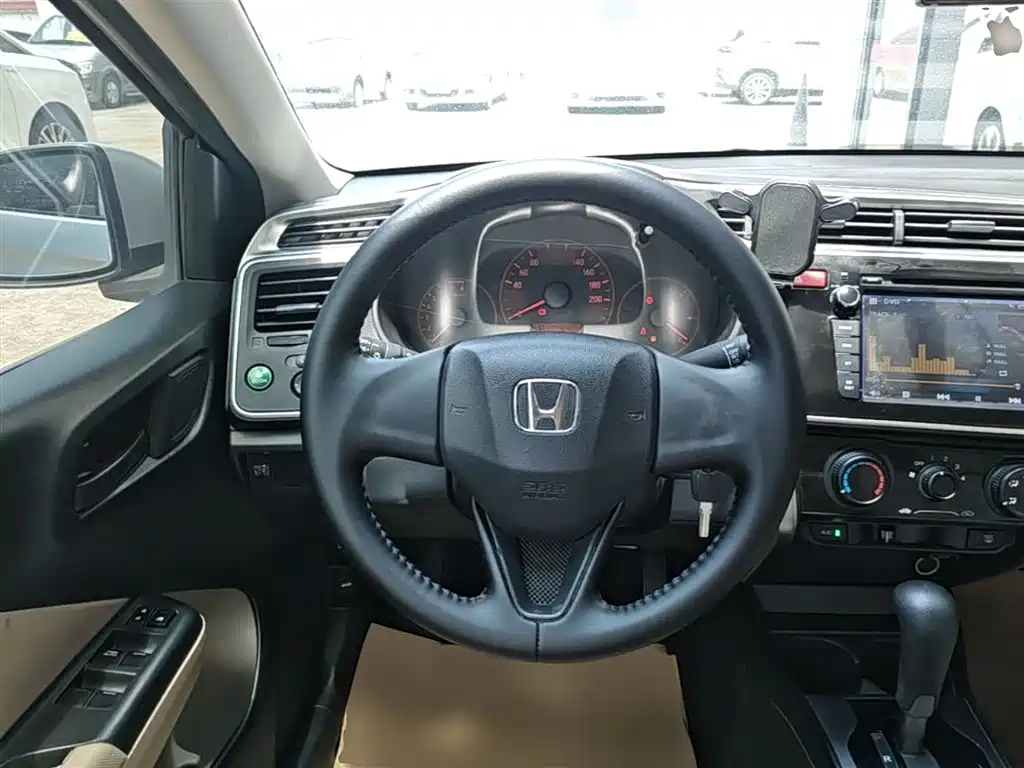 Honda City 2016 — фото 11