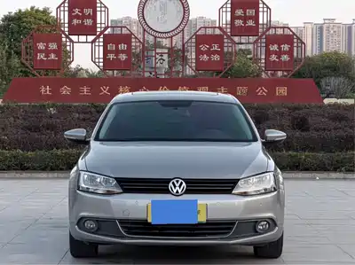 Volkswagen Sagitar 2014