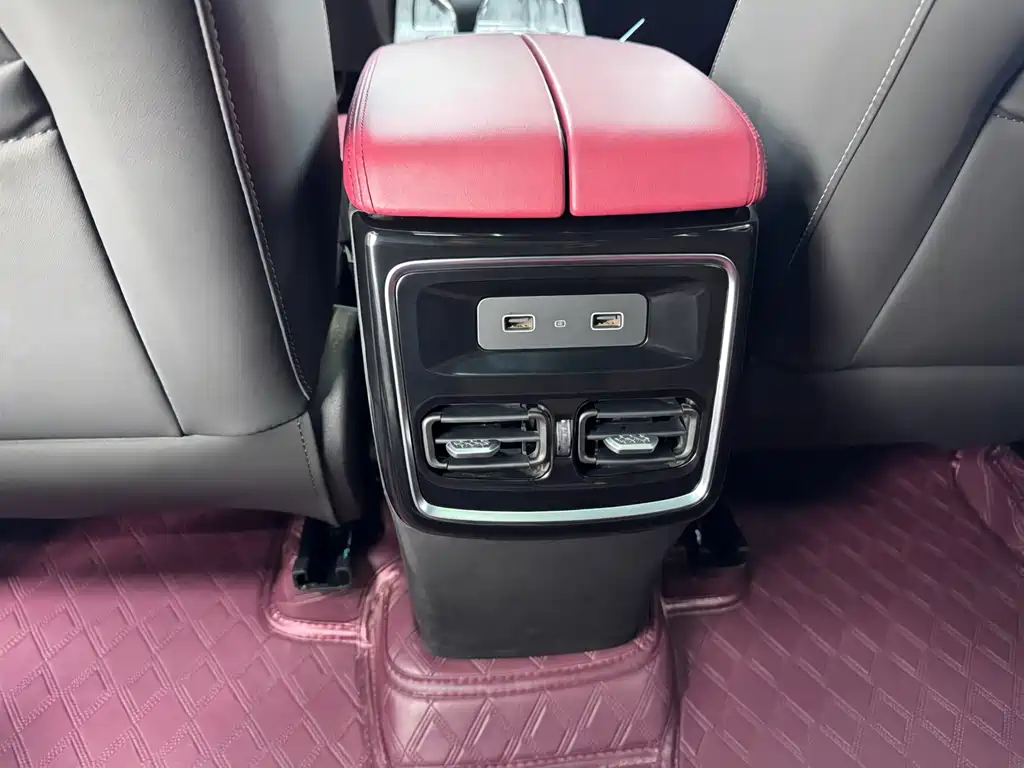 Jetour X70 PLUS 2023 — фото 15