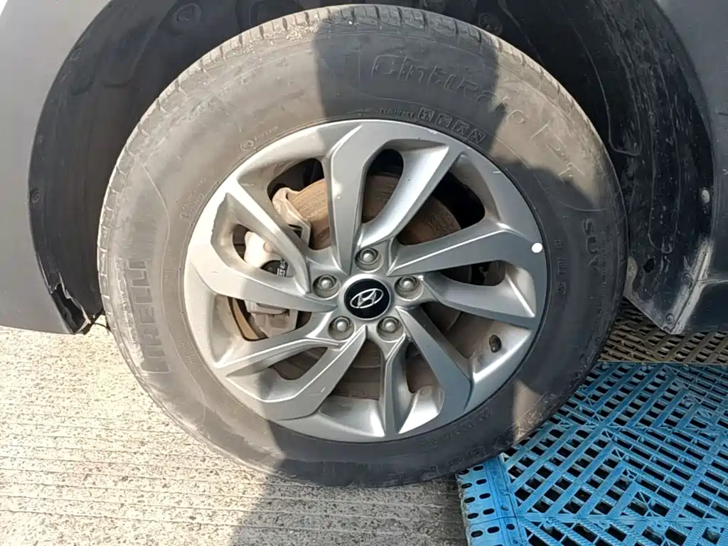 Hyundai Tucson 2017 — фото 23