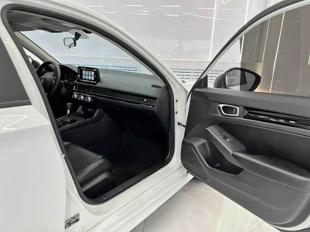 Honda Civic 2022 — фото 17