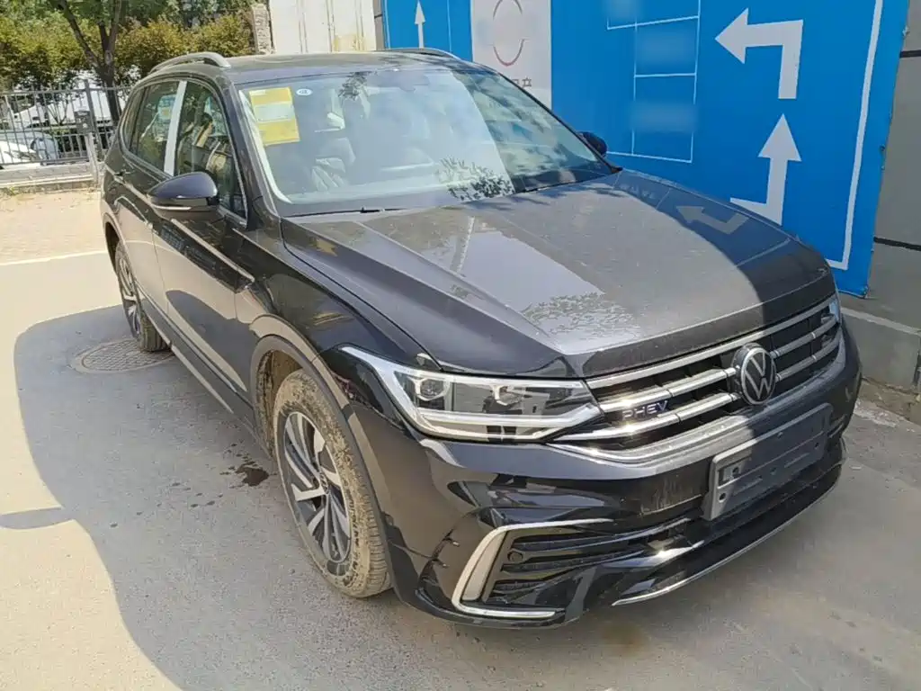 Volkswagen Tiguan L Plug-In Hybrid 2025 — фото 4