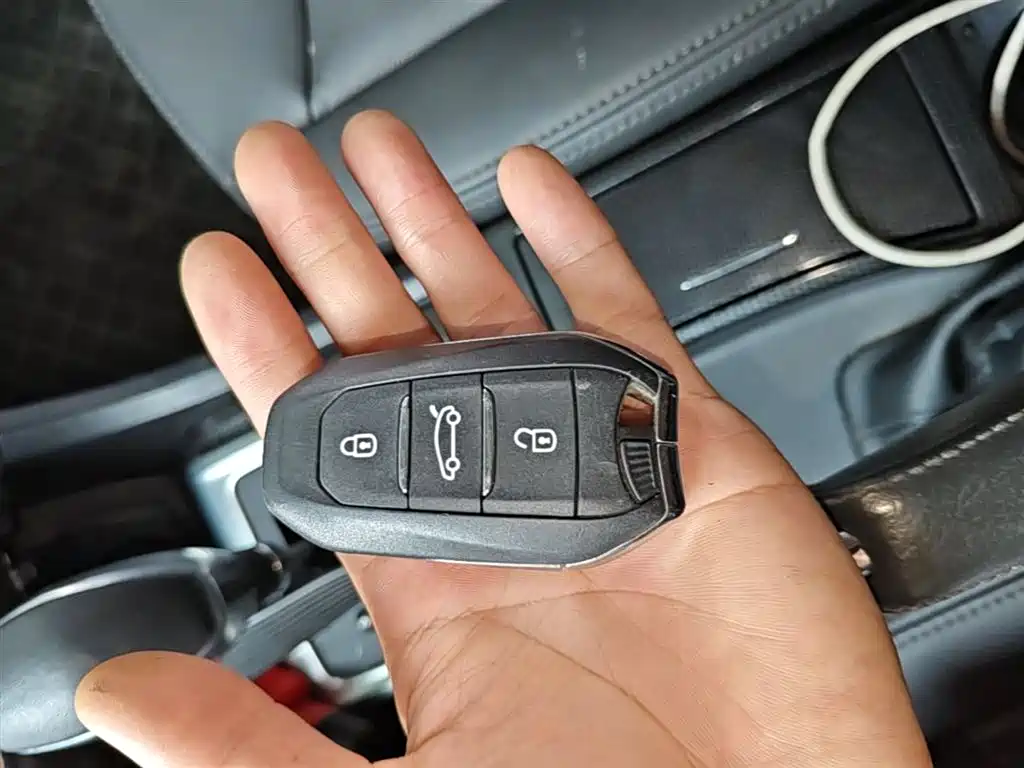 Citroen C4L 2015 — фото 9
