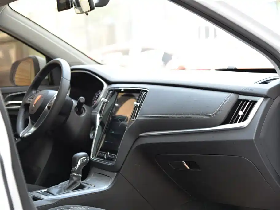 Roewe RX5 2019 — фото 14