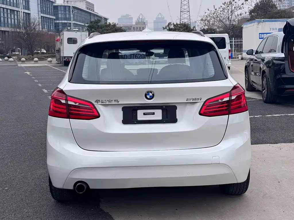 BMW 2 Series Station Wagon 2017 — фото 6