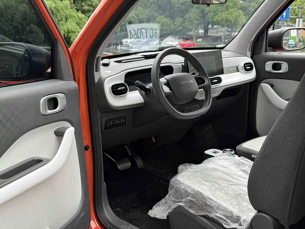 Geely Galaxy Panda 2026 — фото 18