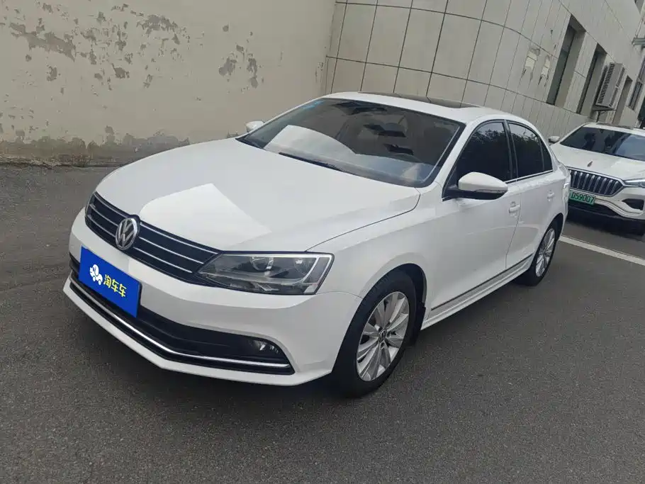 Volkswagen Sagitar 2016