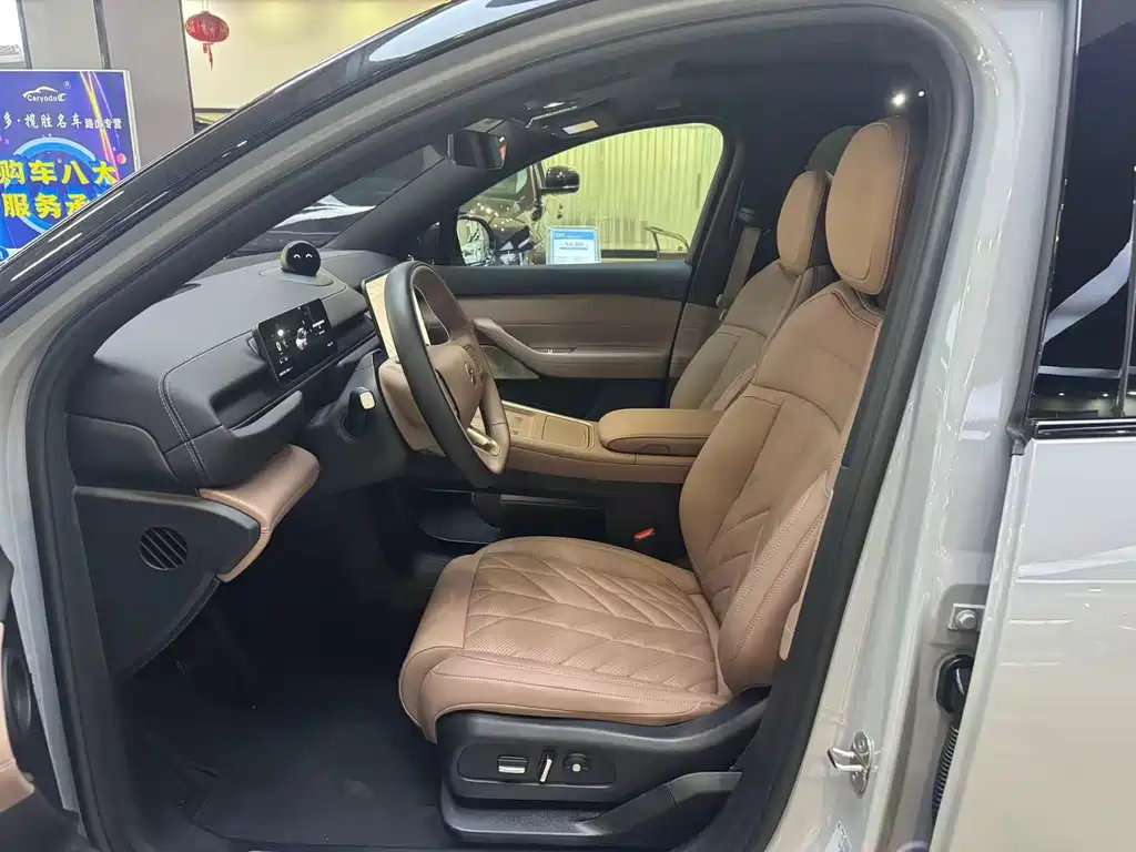 NIO ES6 2025