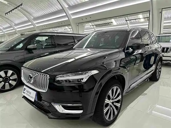 Volvo XC90 2025