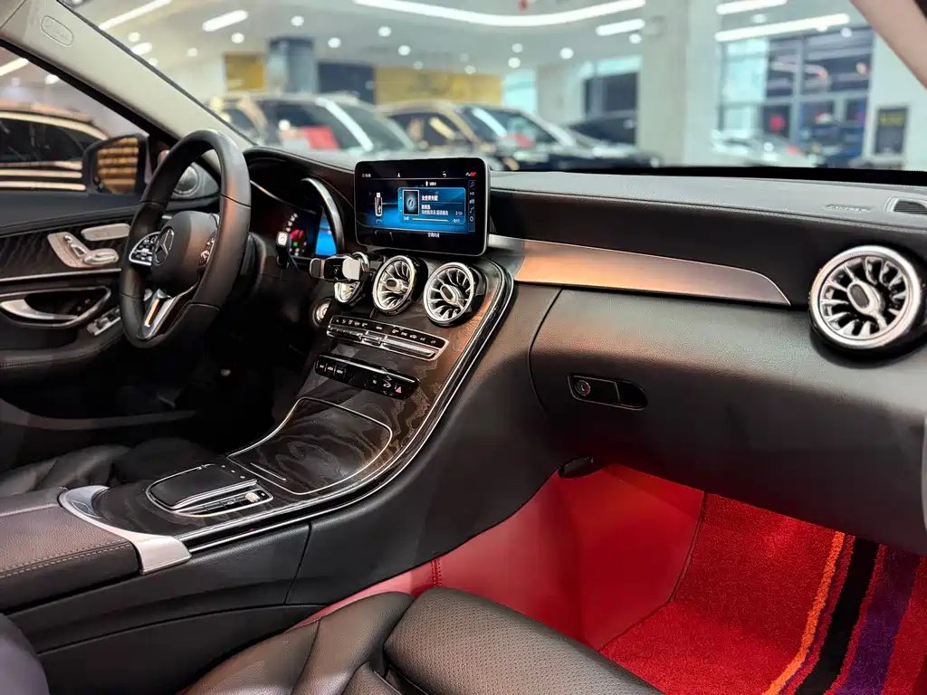 Mercedes-Benz C-Class 2019 — фото 11