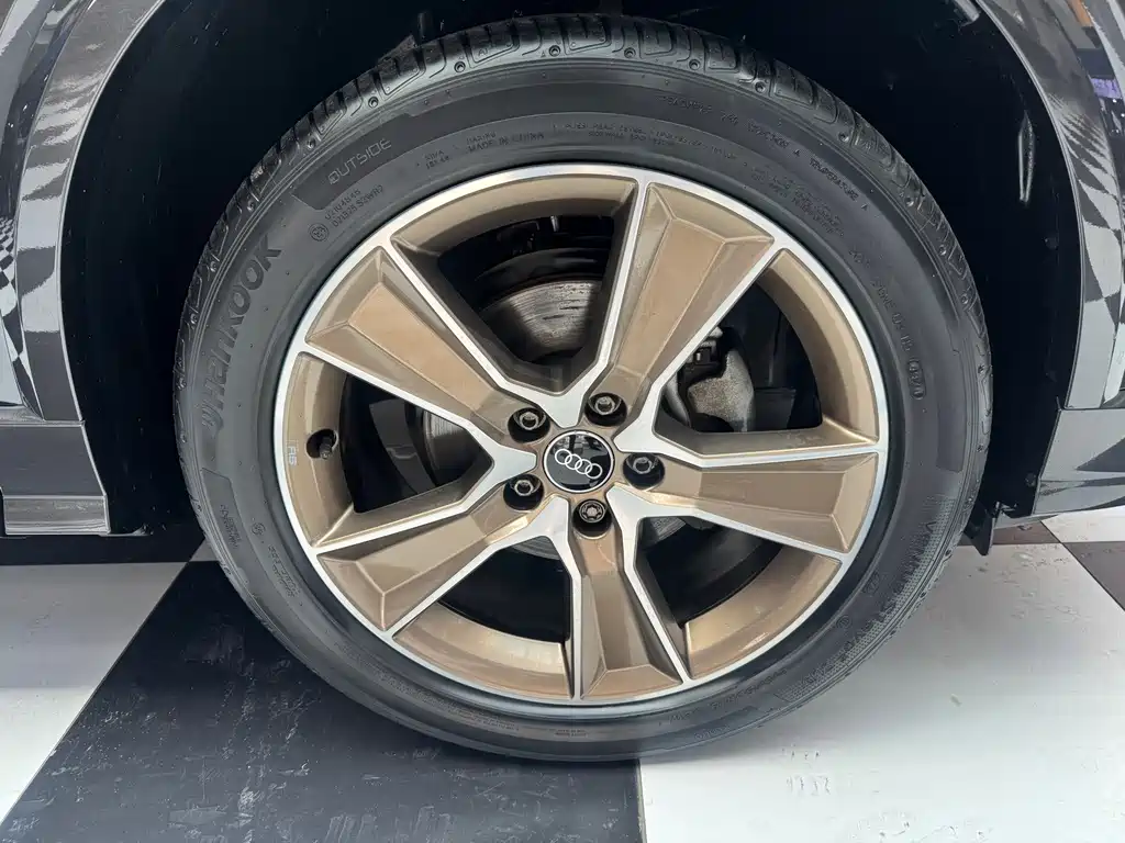 Audi Q2L 2022