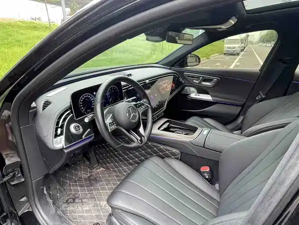 Mercedes-Benz E-Class 2024