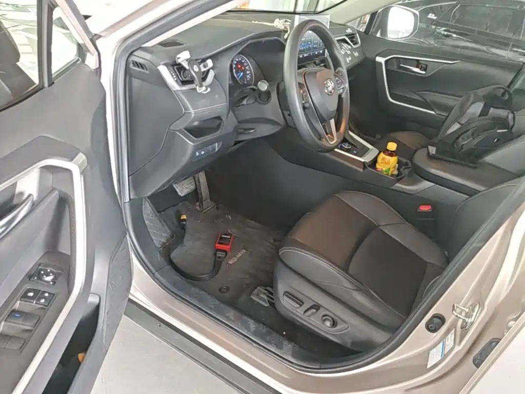 Toyota Wildlander 2020 — фото 16