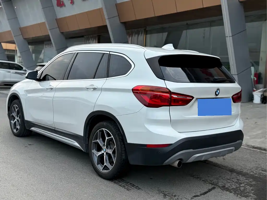 BMW X1 2017 — фото 11