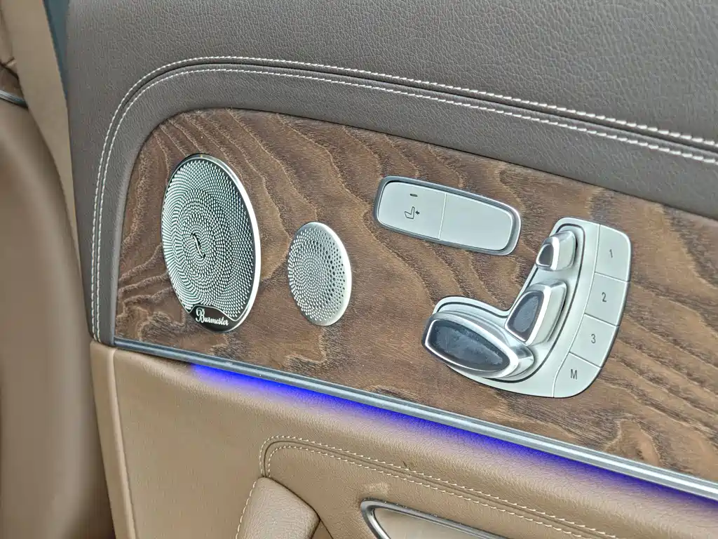 Mercedes-Benz E-Class 2021 — фото 12