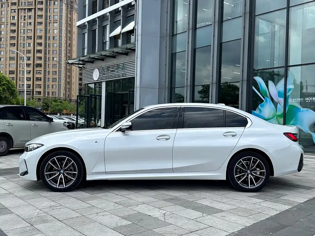 BMW 3 Series 2023