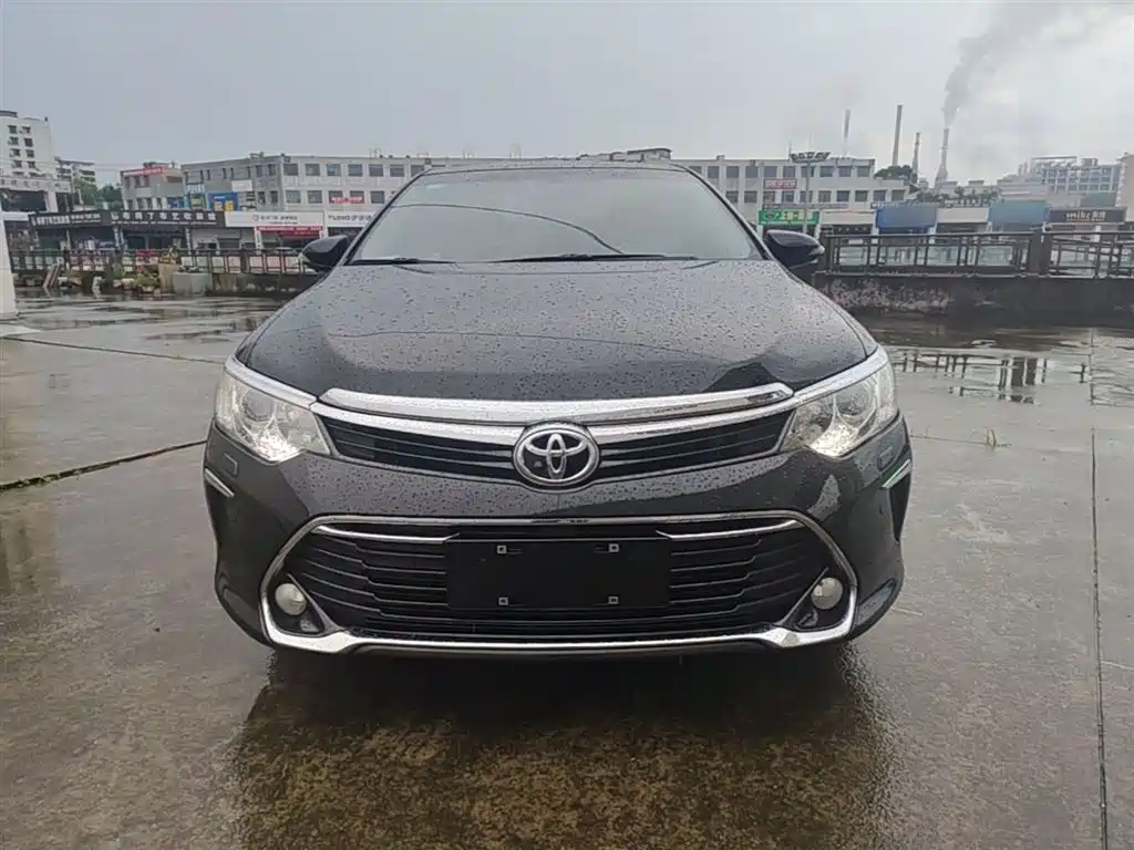Toyota Camry 2017 — фото 3