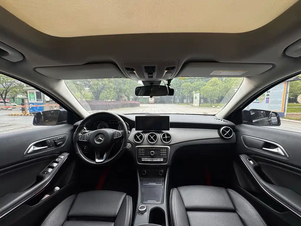 Mercedes-Benz GLA 2017 — фото 12