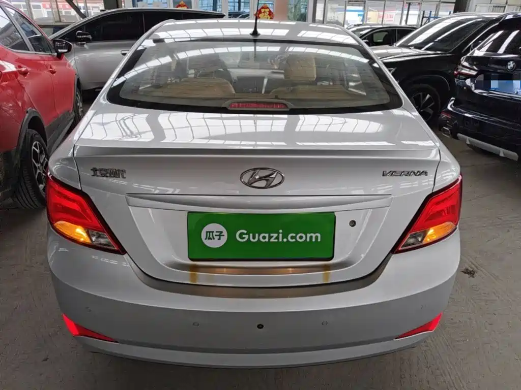 Hyundai Verna 2015 — фото 6