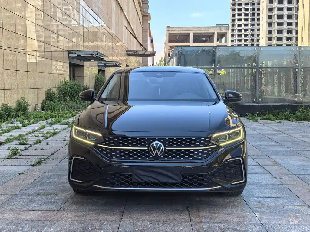 Volkswagen Passat 2022