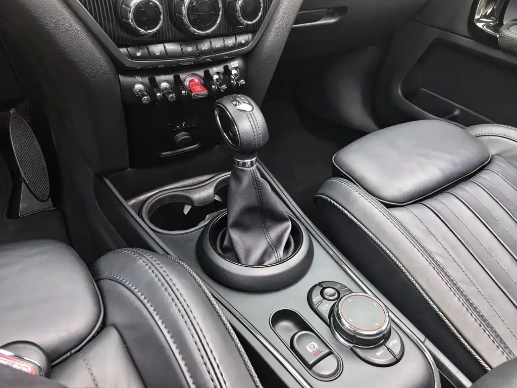 MINI Countryman 2019 — фото 14