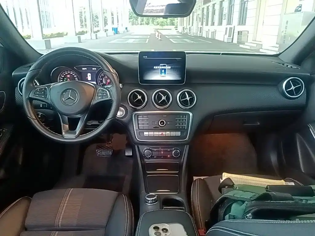Mercedes-Benz A-Class 2018 — фото 10
