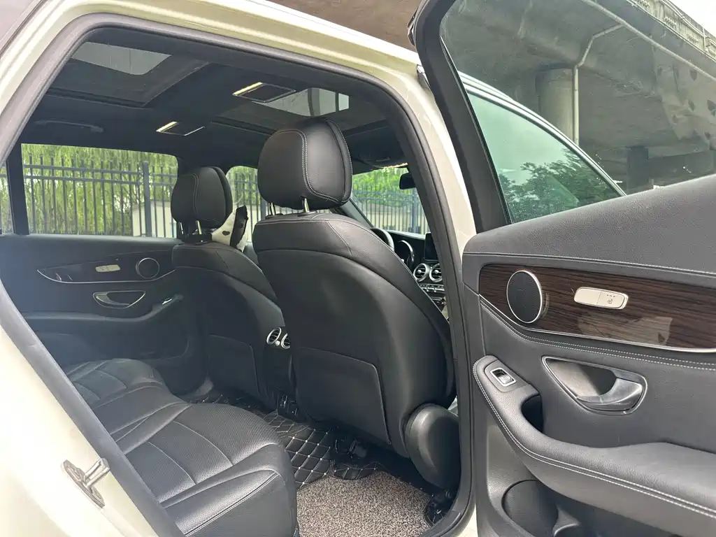 Mercedes-Benz GLC 2019 — фото 15